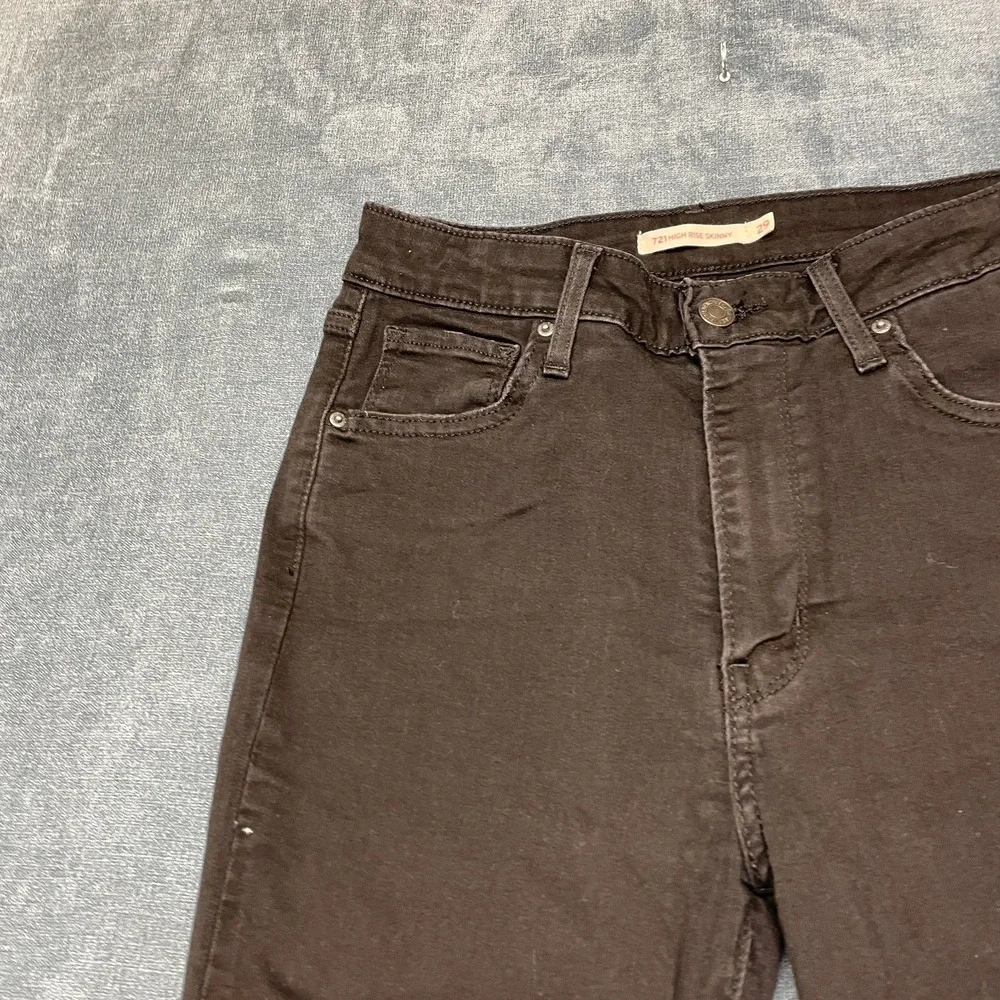 Levi's 721 High Rise Skinny Jeans Womens 29 Black Denim 5-Pockets Distressed